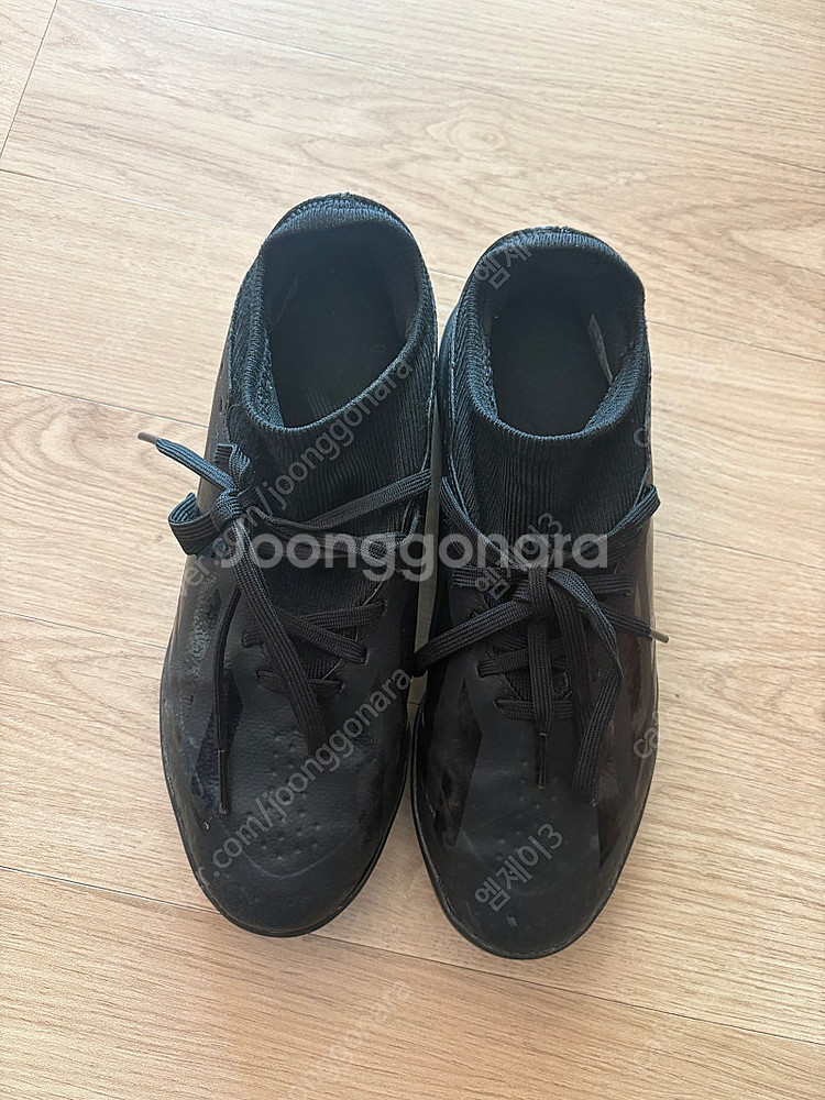 아디다스 풋살화 CRAZYFAST축구화 235입니다--2