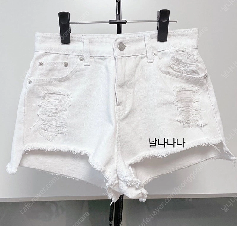 *새상품* 보헤미안서울 컷팅 데미지 쇼츠 반바지화이트 이미지