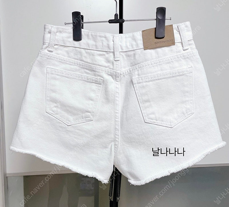 *새상품* 보헤미안서울 컷팅 데미지 쇼츠 반바지화이트 이미지