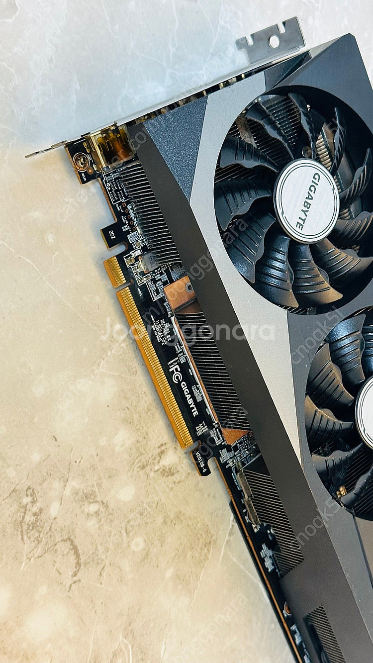 GIGABYTE 라데온 6800 XT GAMING OC...--1