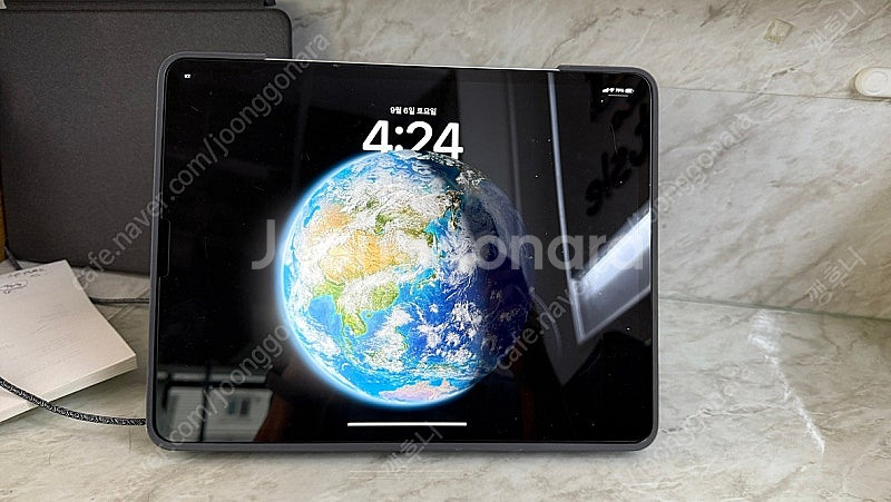 아이패드 6세대 12.9 실버 / 1 TB / 셀룰러 / 애케플 26.4.4 / 펜슬2정품 / 로지텍콤보터치키보드 ...--1