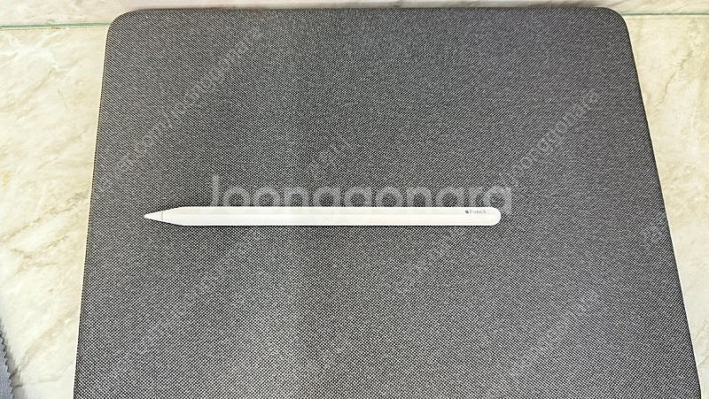 아이패드 6세대 12.9 실버 / 1 TB / 셀룰러 / 애케플 26.4.4 / 펜슬2정품 / 로지텍콤보터치키보드 ...--6