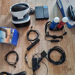 소니 플레이스테이션 VR 1세대 3번 세트 팝니다.