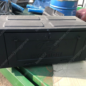 현대 순정 화물차 대형차 적재함 공구통 공구함 판매합니다.