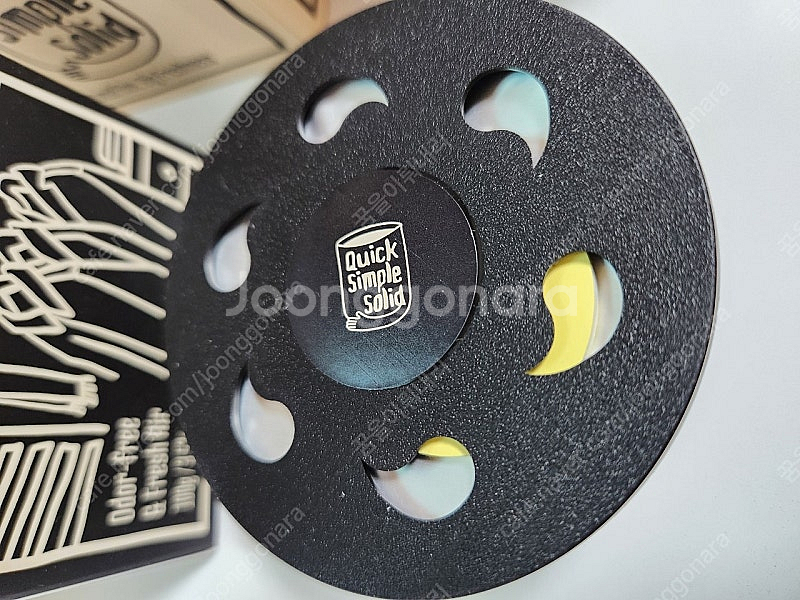 (미개봉 새제품) 위프 탈취제 2개+차량용탈취제 택포 3.0팝니다--3