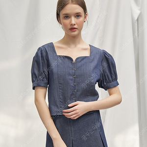 아이브 리즈 송해나 레터프롬문 데님 블라우스