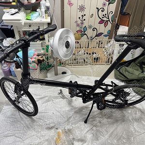 위미바이크 모델8 접이식 자전거 판매합니다. (블랙 색상)