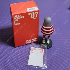 스티키몬스터랩 (SML) 탐스 콜라보 피규어 레드 판매
