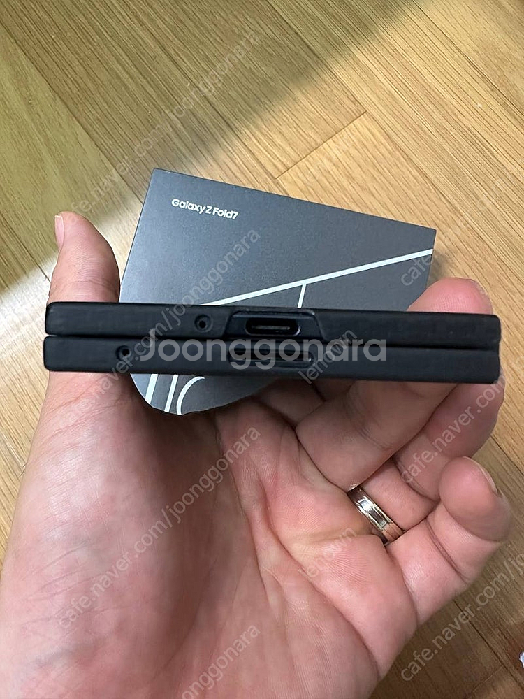 갤럭시폴드7 자급제 512g 블랙 신동품급 AI구독클럽 포함 팔아요.--1