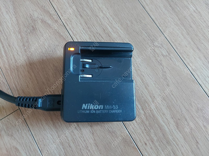 니콘 디카 충전기 및 배터리 이미지