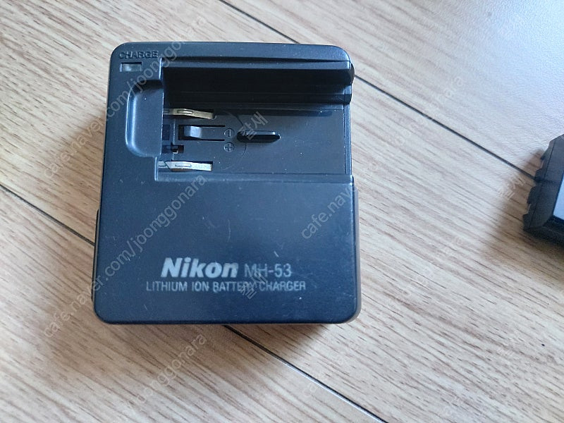 니콘 디카 충전기 및 배터리 이미지