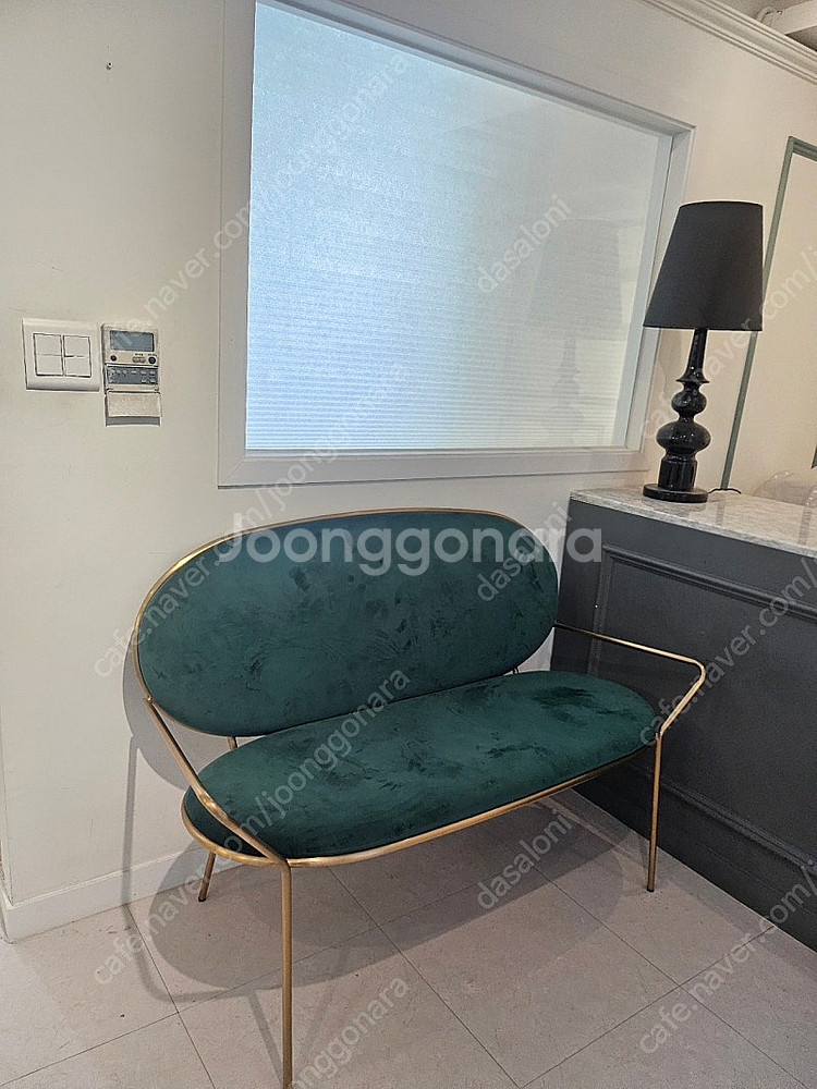 골드프레임 벨벳 소파--0