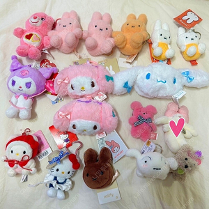 인형 키링 (미피 와사비베어 케어베어 쿠로미 마이멜로디 키티 짱구 흰둥이 모루인형 등)