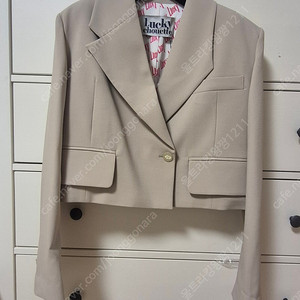 럭키슈에뜨 자켓