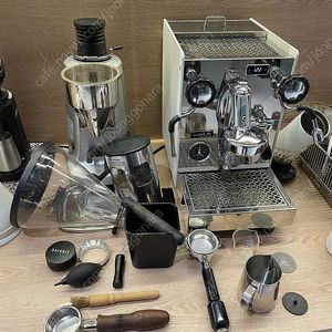 엘로치오 마누스v2 커피머신 + 메져 슈퍼졸리 수동