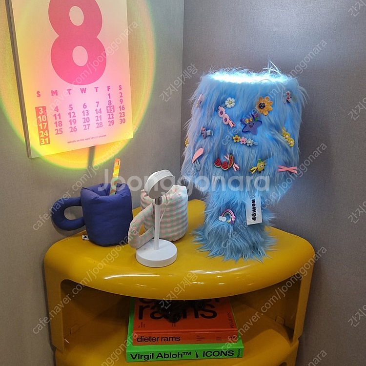 포식스먼스 퍼 조명--1