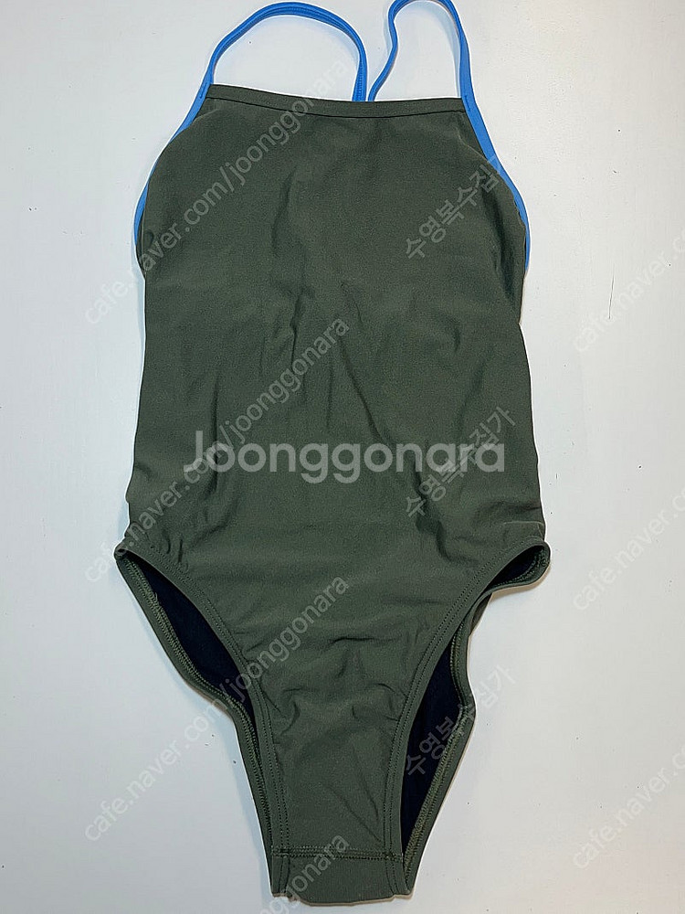 졸린 아미 페리 26--0