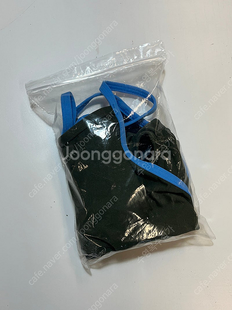 졸린 아미 페리 26--4