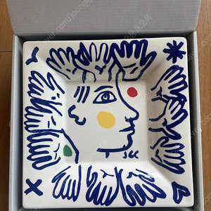 지앙 랄치펠 센티멘털 깊은 사각접시 핸즈 판매합니다. 미사용품