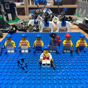 레고 올드 해적 캐슬 소품 판매합니다.