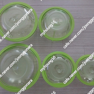 밀폐용기 원형 5P(3400ml: 2개, 1600ml, 1500ml(3칸막이), 1000ml) 팝니다. (2만원)
