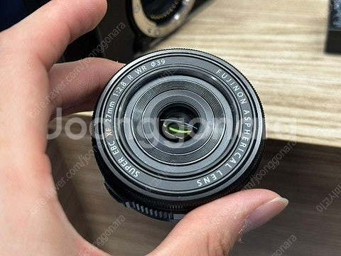 후지 필름 X-E4 실버 / XF27mm 2.8 R WR 판매합니다.--3