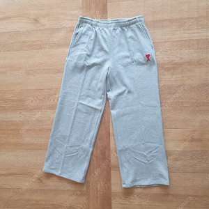 새상품 아미 스웻팬츠 그레이 XL 블랙 M 팝니다