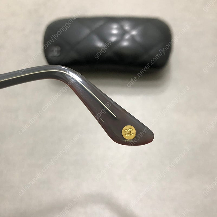 샤넬 선글라스 / 베르사체 오발 선글라스 이미지