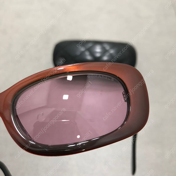 샤넬 선글라스 / 베르사체 오발 선글라스 이미지