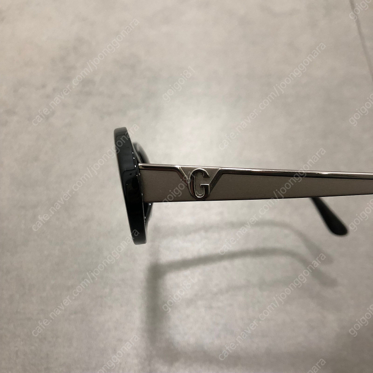 샤넬 선글라스 / 베르사체 오발 선글라스 이미지