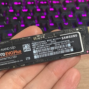 삼성전자 970 evo plus 2tb , Pm9a1 2tb , 파이어쿠다 530 히트싱크 1tb