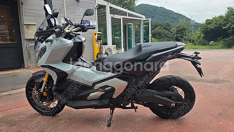 2024년식 혼다 X-ADV 750 신차급 오토바이 판매합니다.--2