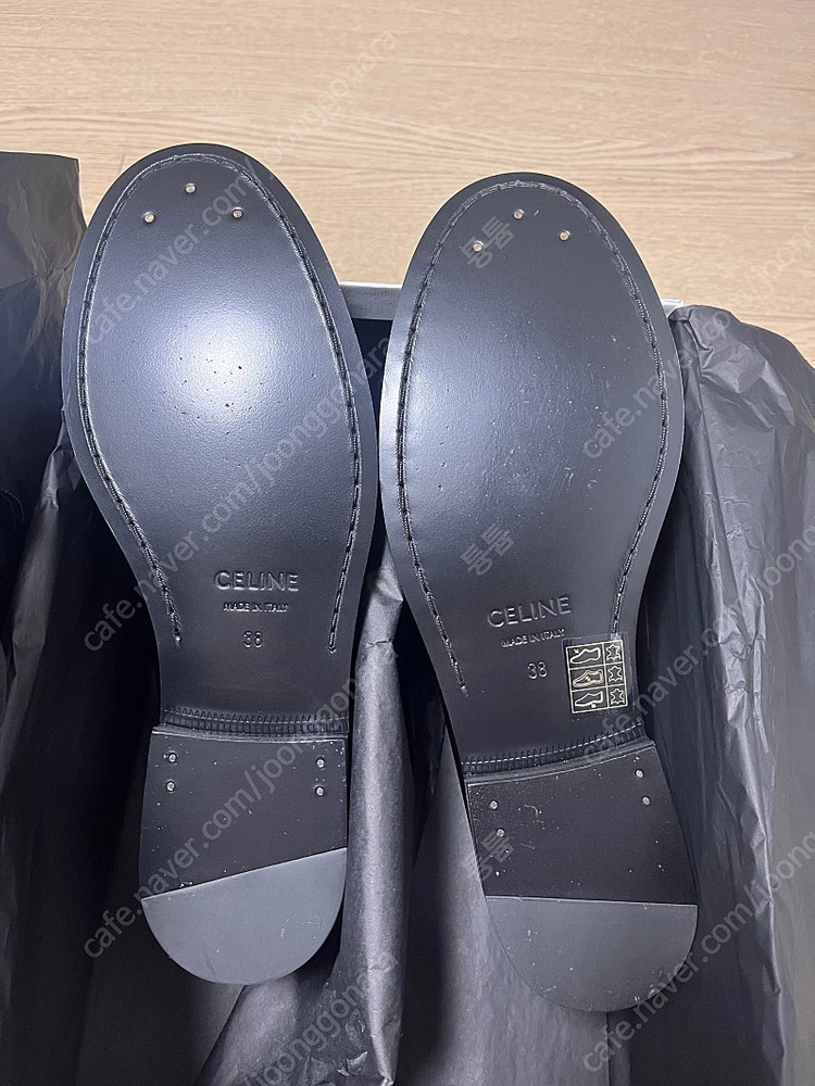 셀린느 카프스킨 로퍼 38 이미지