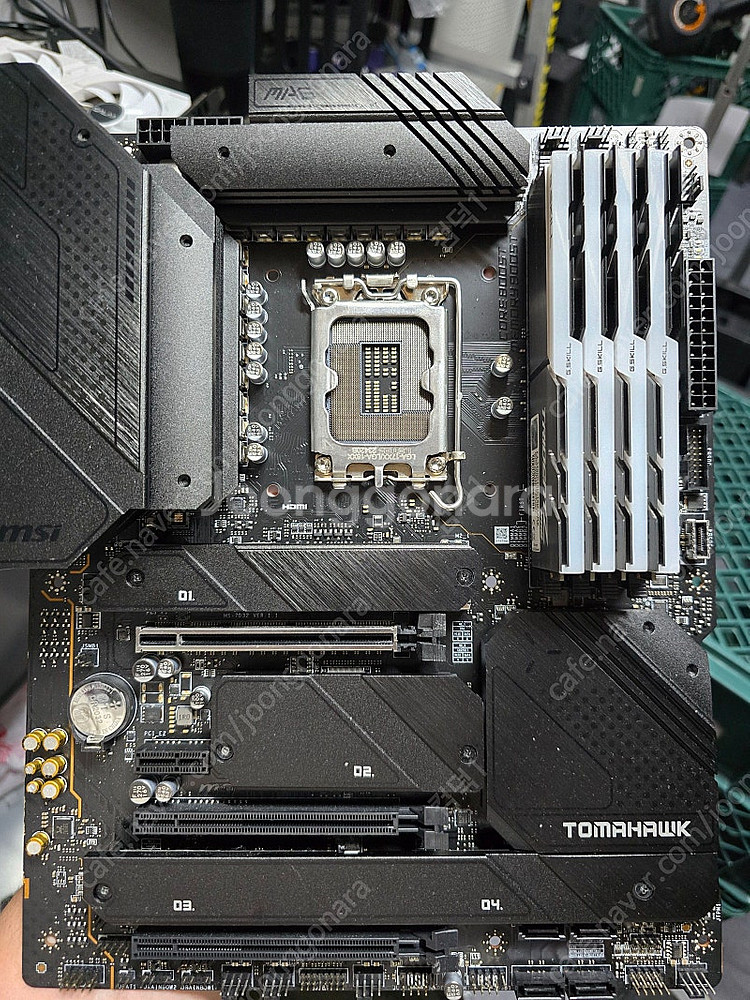 MSI Z690 토마호크 TRIDENT Z 32GB 판매합니다.--0