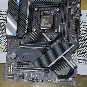 ASUS ROG MAXIMUS XIII APEX 메인보드
