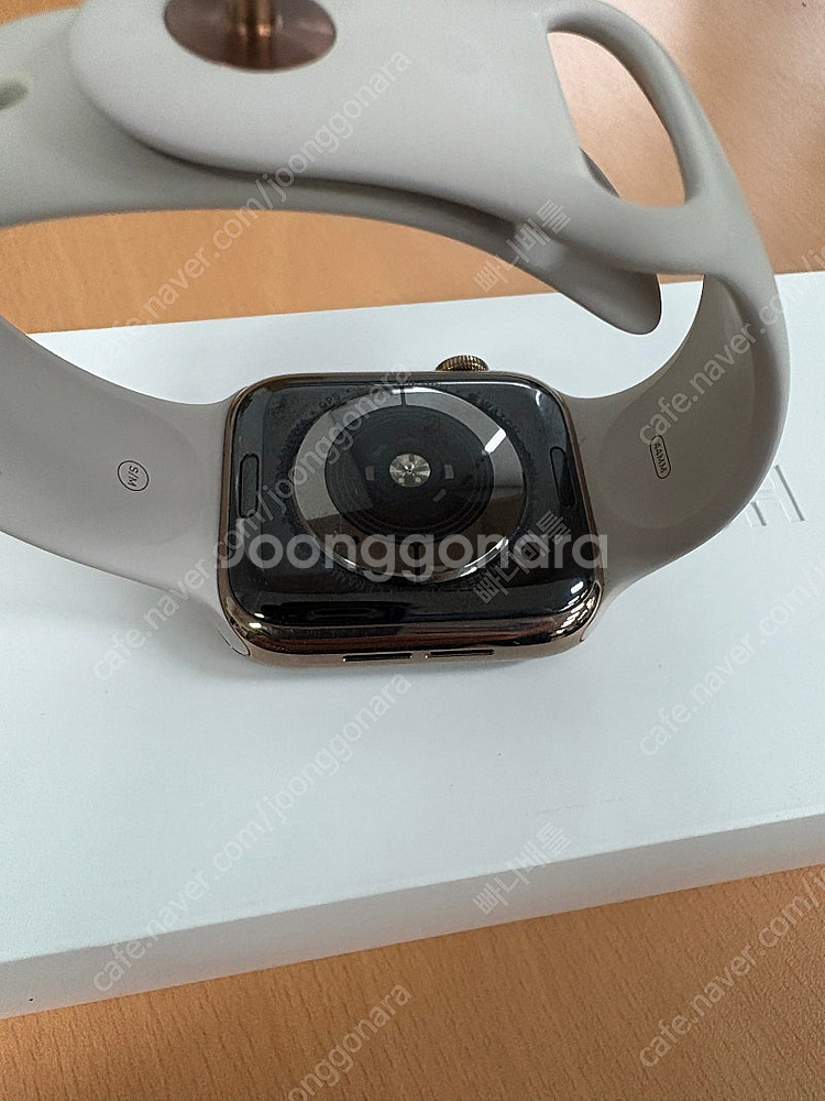 애플워치 4세대 골드스테인레스 스틸 LTE--4