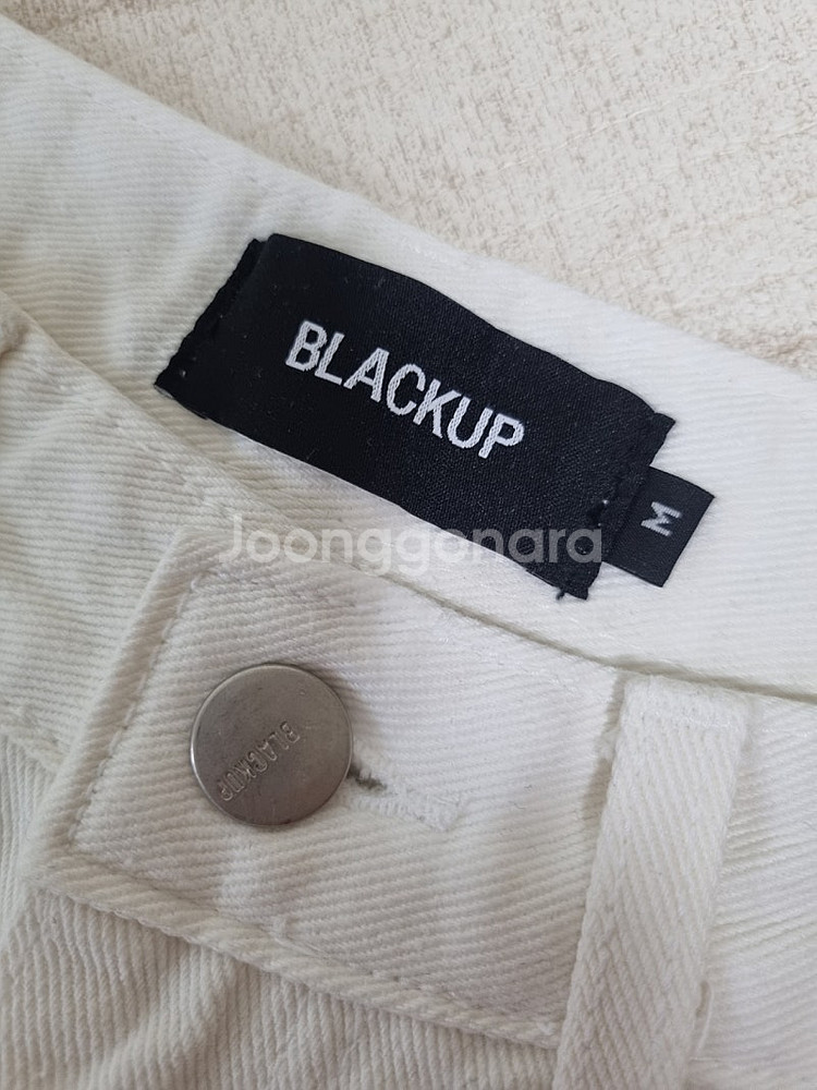 (새제품)blackup 화이트 와이드진. m사이즈--2