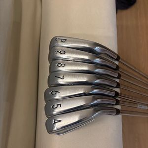 타이틀리스트 T100/ T200 아이언세트 골프채 팝니다.