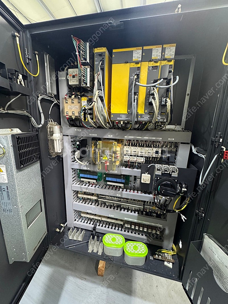 화천기계 8인지 CNC선반 HI-TECH 200A 풀옵...--6