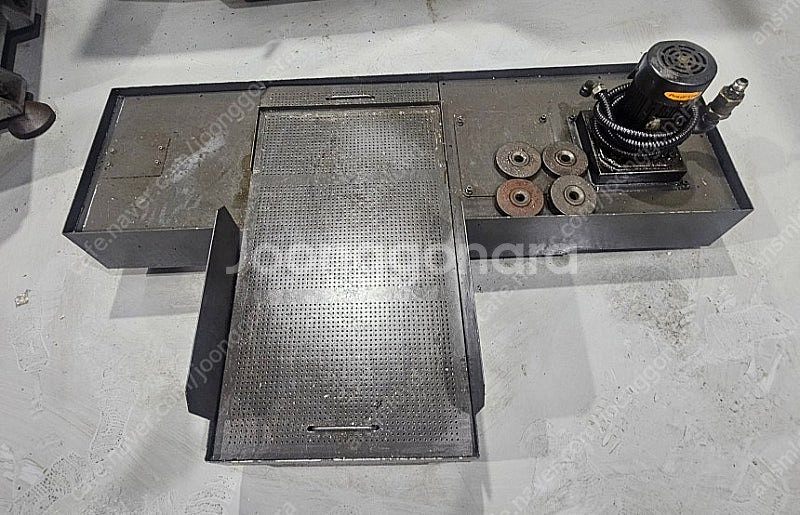 화천기계 8인지 CNC선반 HI-TECH 200A 풀옵...--7