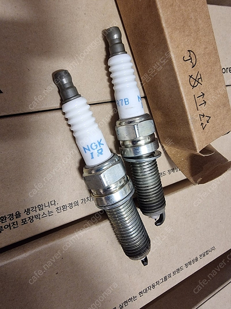 그랜져hg 3.0 6기통 점화플러그,코일 세트 3만km 중고 한대분2만원 판매합니다.--2