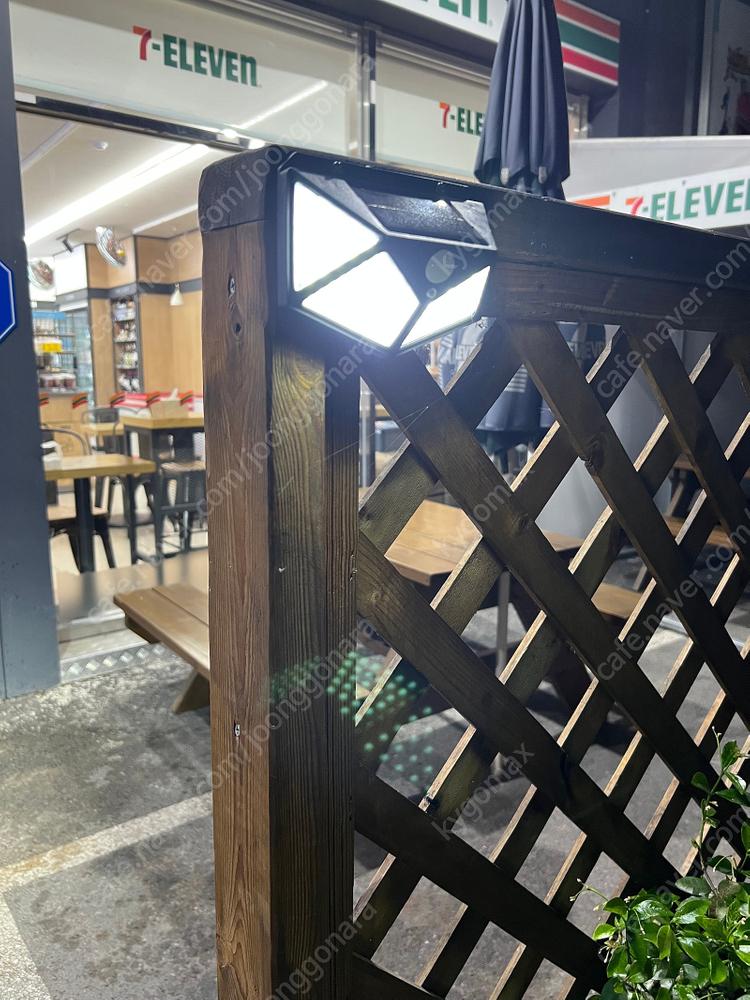 100구 LED 태양광 무선 센서등 모션감지 옥외등--1