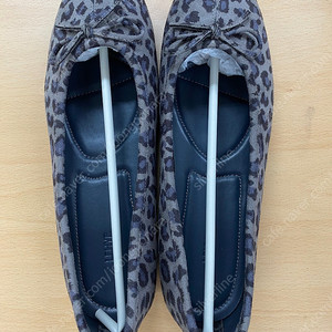 르헤 챠챠 플랫슈즈 레오파드 그레이 250 새상품