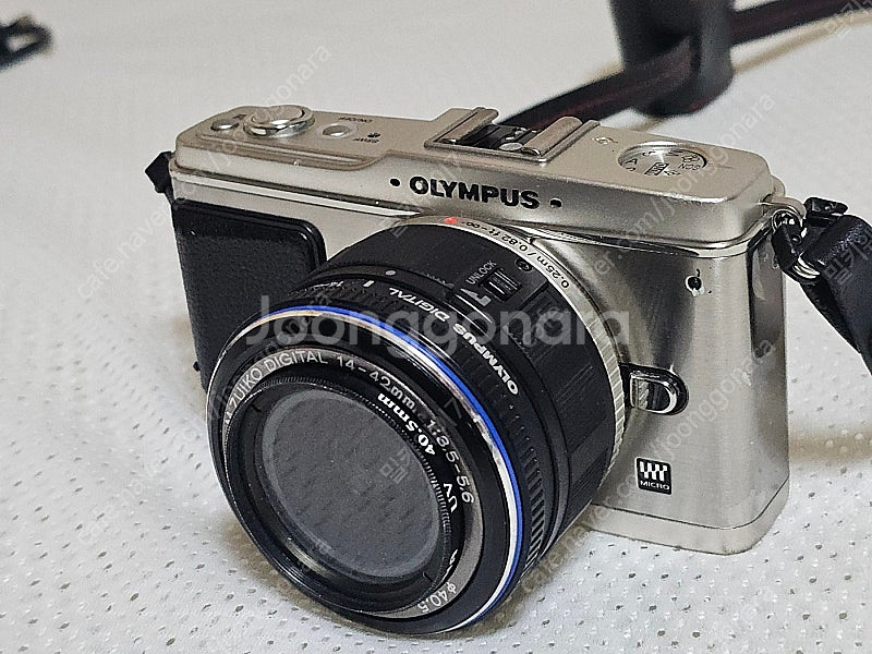 올림푸스 PEN E-P1 미러리스 디지털 카메라--2