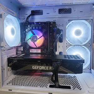 ( 신품급) i5 14400 RTX3080 초고성능 방송용 게이용 3D작업용 게이밍 컴퓨터 풀셋 팝니다