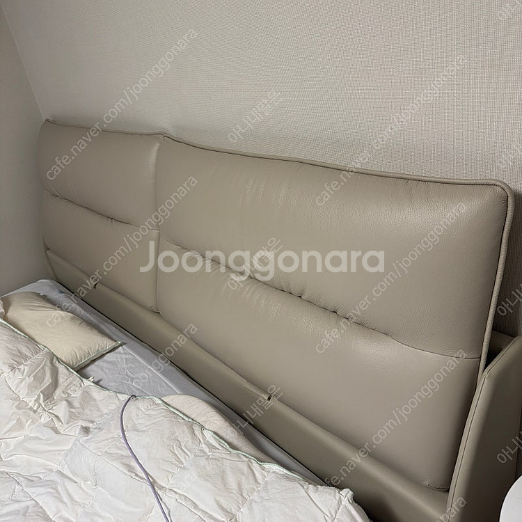일룸 브리엔 침대프레임(가죽, KK) 판매 합니다.--3