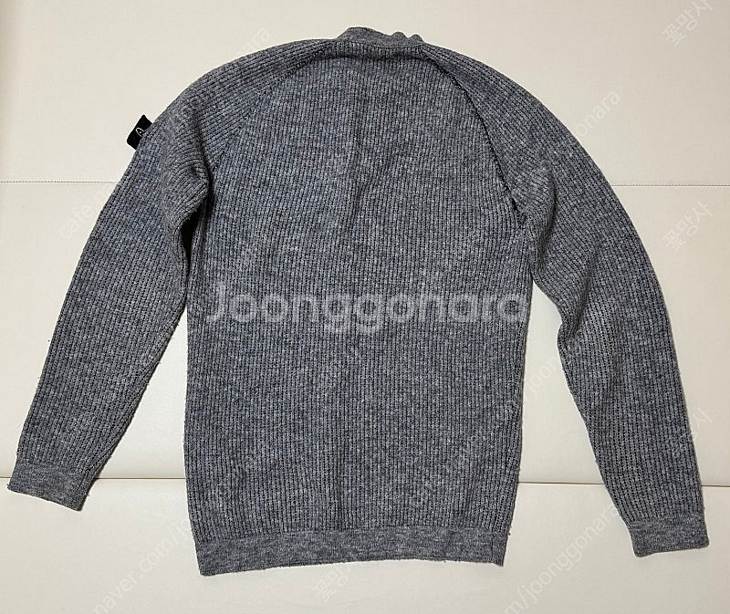 스톤아일랜드 니트 M사이즈--1