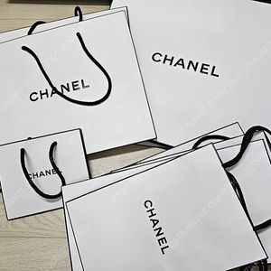 샤넬 쇼핑백 사이즈별 판매