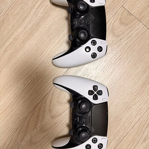 듀얼 센스 엣지 2개 팔아요