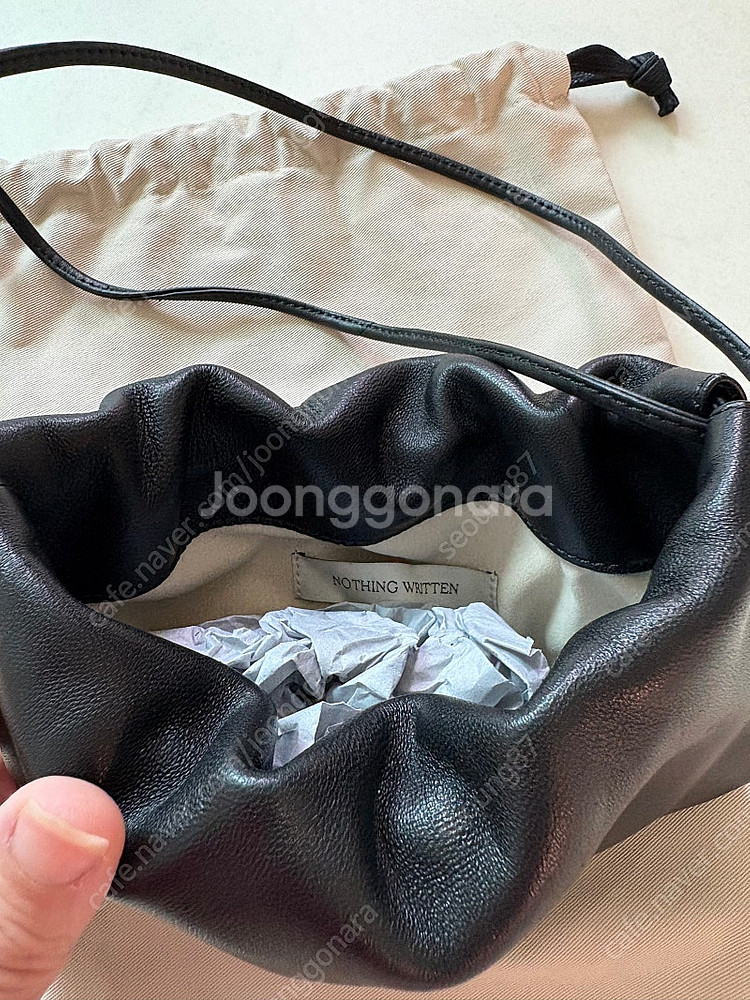 낫띵리튼 넬라 미니블랙 판매합니다--2